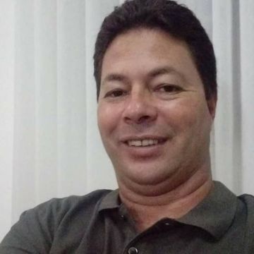  Branco, 1,75m, cabelos castanhos. Porte médio. Atendo mulheres em motel.