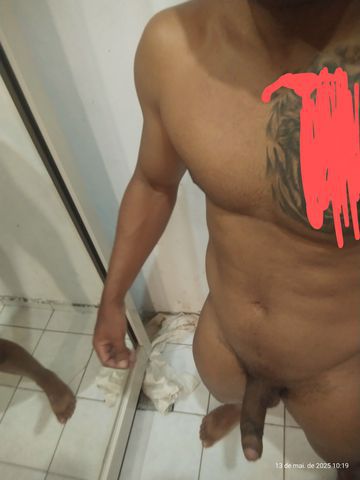 Sou um cara forte gosto de treinar sou iniciante inesperiente 
Disponível oral até eu gozar na sua boca
Faço vídeo chamada 
Tenho conteúdos acompanhado tbm 